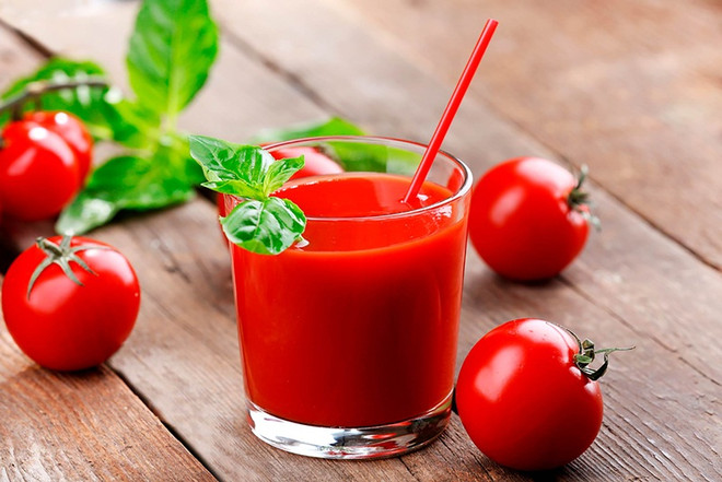 Nước ép cà chua có tác dụng làm giảm mức Cholesterol xấu và tăng cường mức Cholesterol tốt, phòng ngừa các bệnh tim mạch