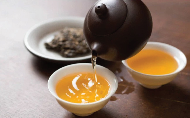 Nước trà đặc và cà phê