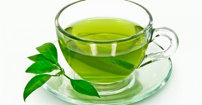 uống trà xanh chống loãng xương hiệu quả