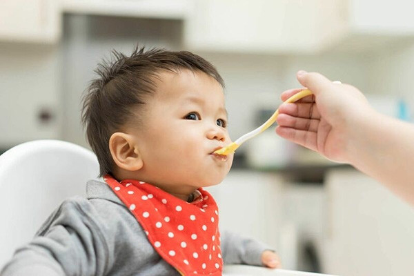 Thực đơn ăn dặm kiểu Nhật 30 ngày đầu trong gia đoạn đầu đời của bé