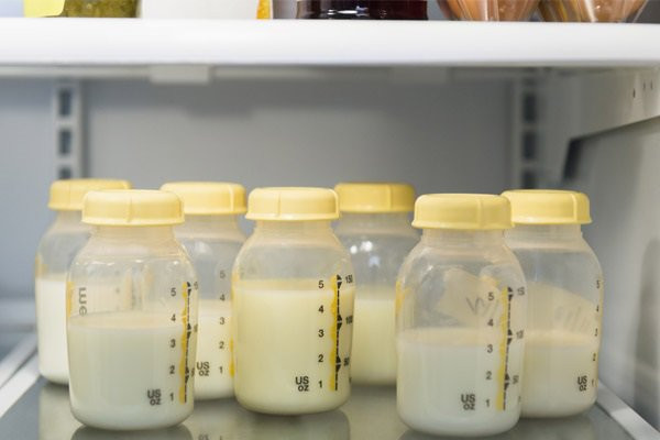 Ba mẹ đã biết cách bảo quản sữa mẹ khoa học ?