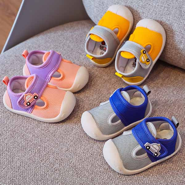 Mách mẹ các chọn giày cho bé từ 0 – 3 tuổi ưng ý