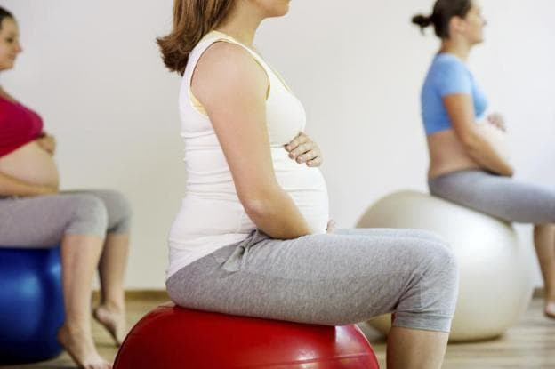 Xoay ngôi thai thuận – 8 cách giúp mẹ tự xoay ngôi thai để dễ sinh