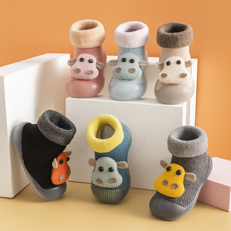Mách mẹ các chọn giày cho bé từ 0 – 3 tuổi ưng ý