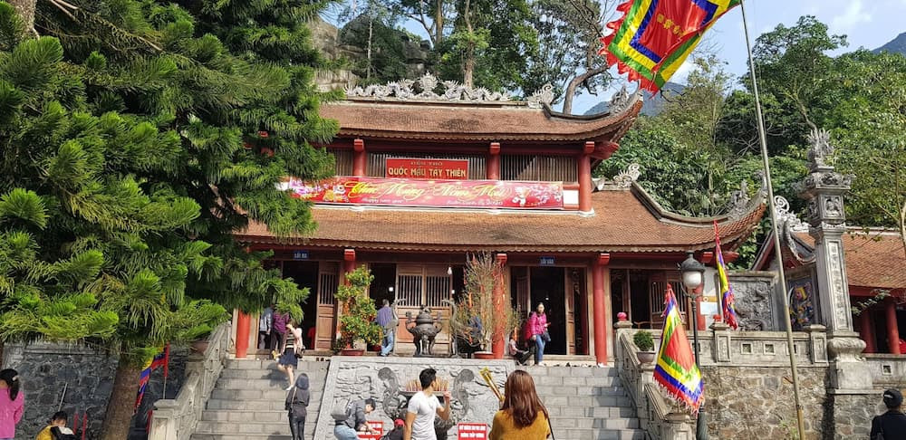 Xem ngày đẹp khai xuân Ất Tỵ 2025 giúp tăng vượng khí, tài lộc