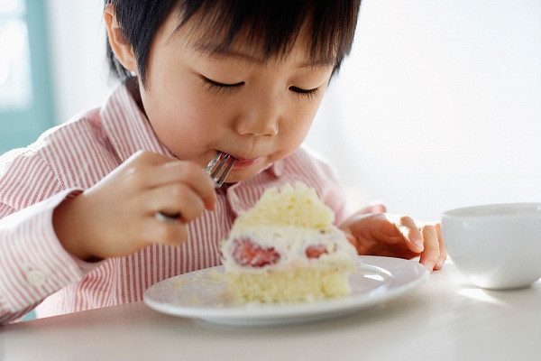 Giải đáp chi tiết: Trẻ bị sâu răng hàm có mọc lại không?