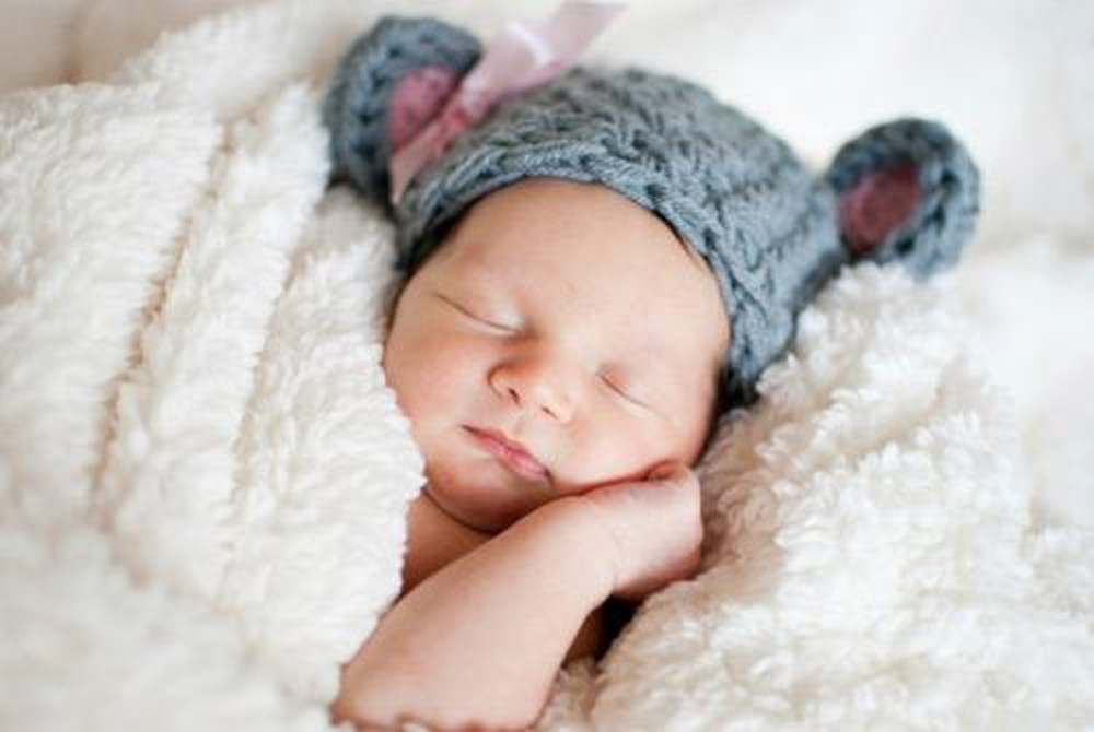 Bí kíp giữ ấm cho trẻ sơ sinh đúng chuẩn vào mùa lạnh