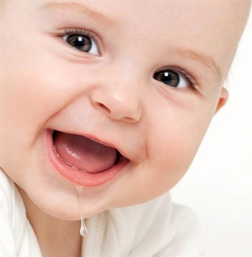 Các Mẹo Giúp Bé Giảm Đau Khi Mọc Răng