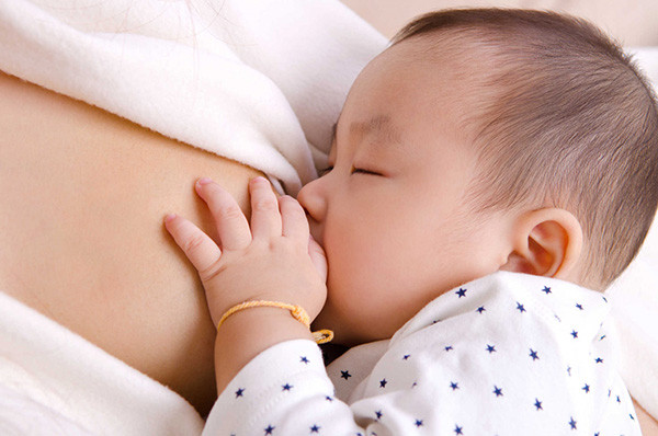 Nuôi Con Bằng Sữa Mẹ: Những Điều Cần Biết Để Bảo Đảm Sự Phát Triển Toàn Diện Của Bé