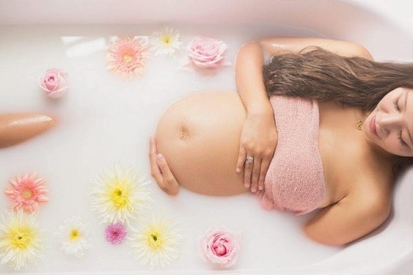 Mẹ bầu tắm đúng cách nhờ 5 quy tắc sau giúp tránh sảy thai, dị tật thai nhi