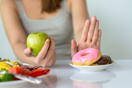 Mẹ bầu nên hạn chế đồ ăn quá ngọt trong 3 tháng giữa