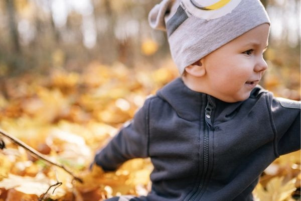 Quần áo nỉ có nhiều kiểu dáng khác nhau