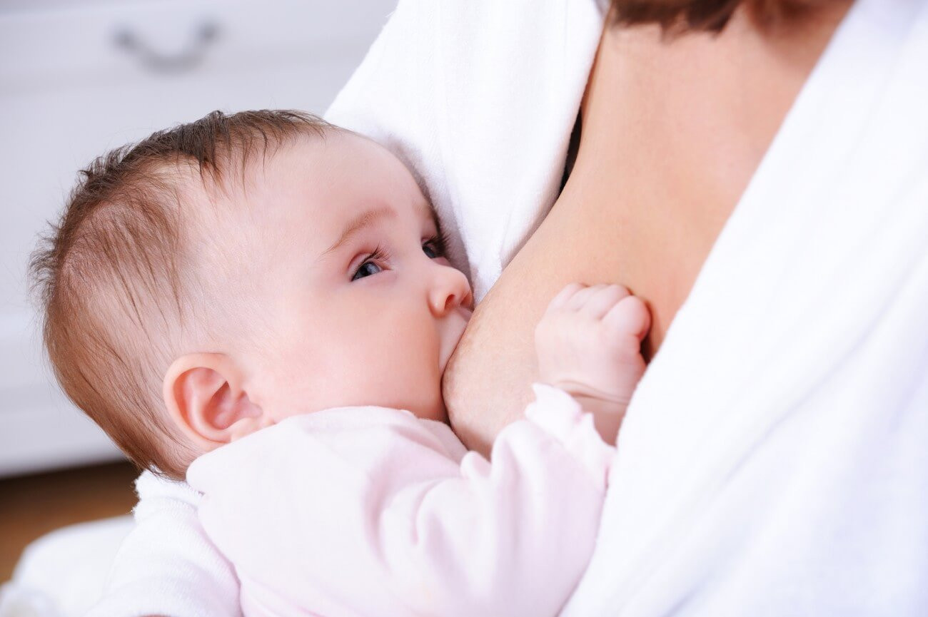 Sau sinh: mẹ ăn chân giò để có sữa nhưng sợ béo, hãy uống loại nước này, vừa “lợi sữa” mà “không sợ béo” nè mẹ ơi!