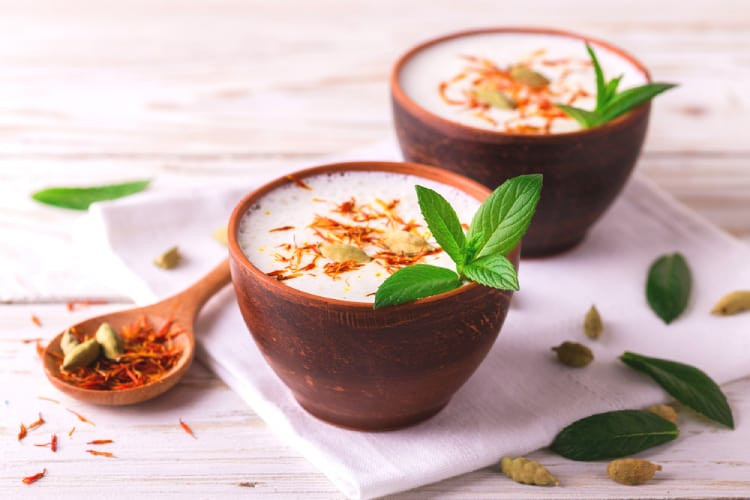 Ăn gì để con da trắng, môi đỏ?  Mẹ bầu bỏ túi ngay 8 thực phẩm sau