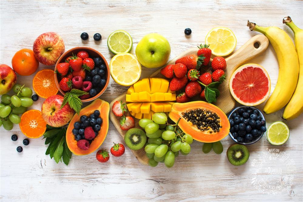 Cho bé ăn trái cây đúng cách như thế nào?