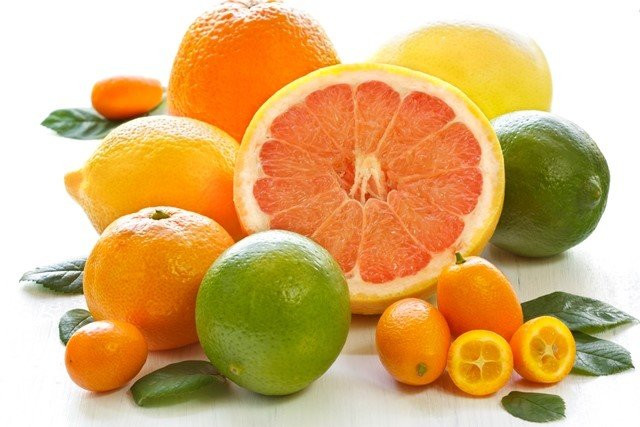 Trái cây cung cấp vitamin C cho trẻ