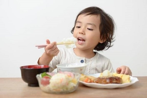Top 5 loại sữa dành cho trẻ tiêu hóa kém ba mẹ không nên bỏ qua