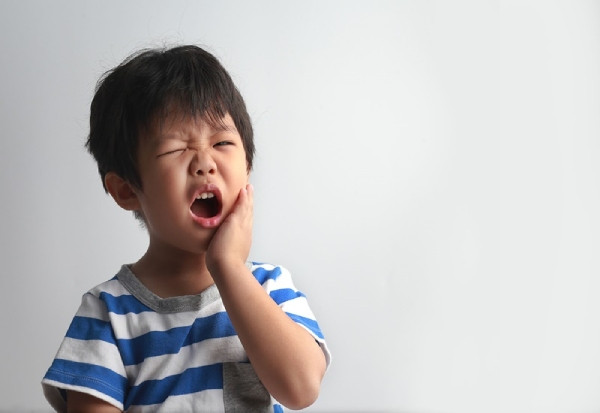 Trẻ Bị Đau Răng: Nguyên Nhân và Cách Khắc Phục Hiệu Quả