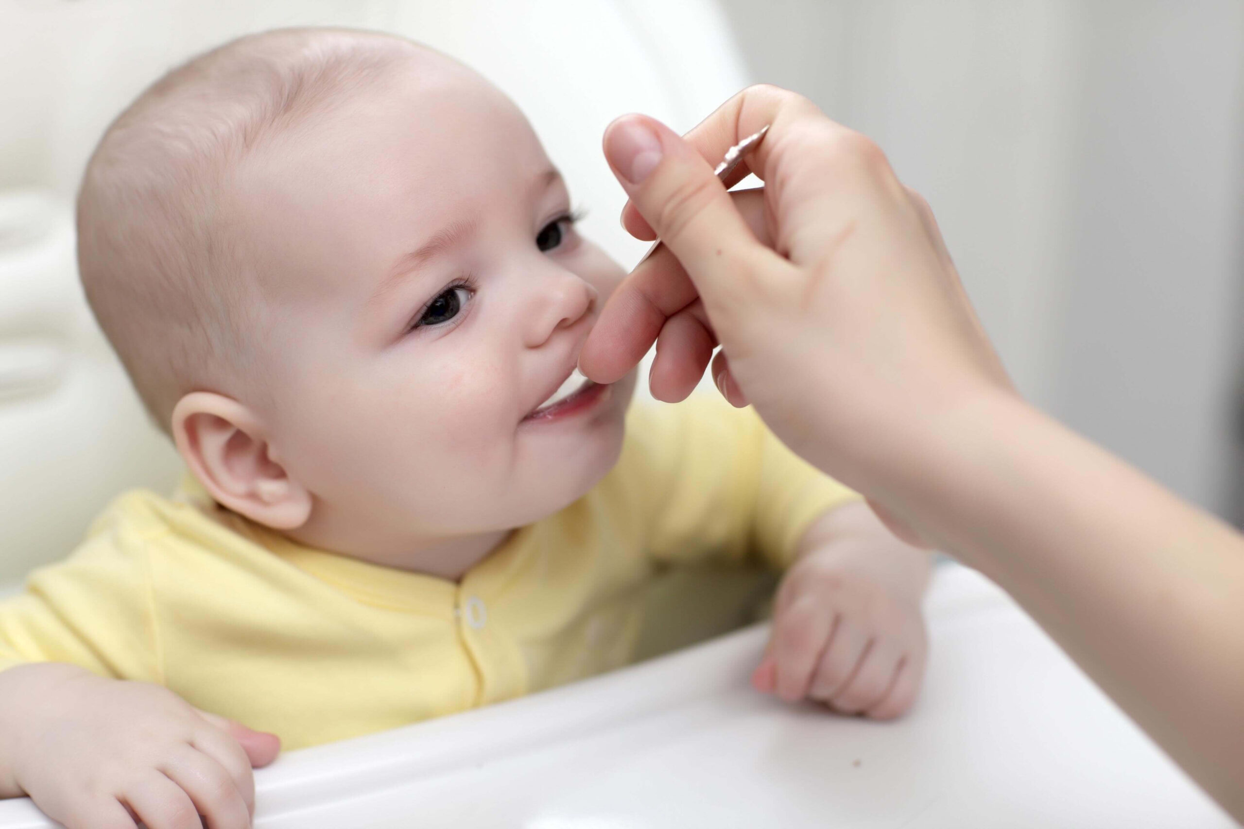 Hướng dẫn phát triển kỹ năng vận động cho trẻ từ 6-24 tháng tuổi