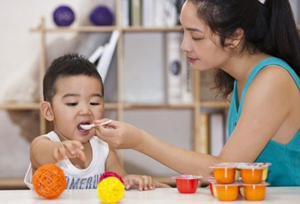 1 tuần ăn mấy hộp váng sữa là tốt nhất cho bé?