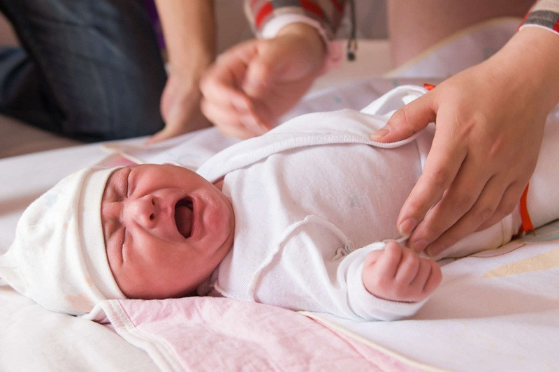 COLIC – Hội chứng quấy khóc ở trẻ sơ sinh