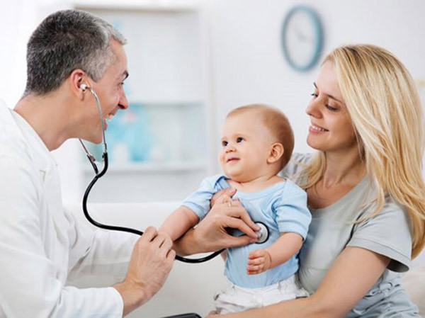 Trẻ sơ sinh bị ho – Ba mẹ cần lưu ý gì?