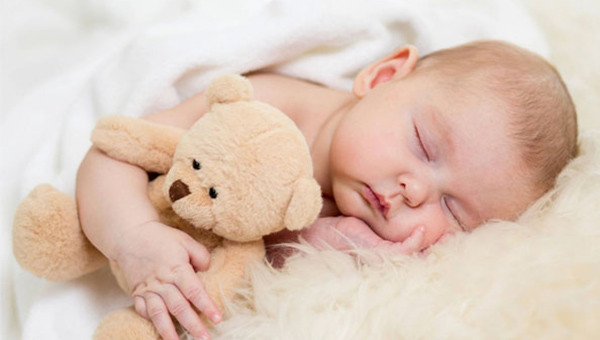 Tuyệt chiêu &#8220;giữ ấm&#8221; cho trẻ sơ sinh trong mùa hè giúp bé tránh ốm vặt