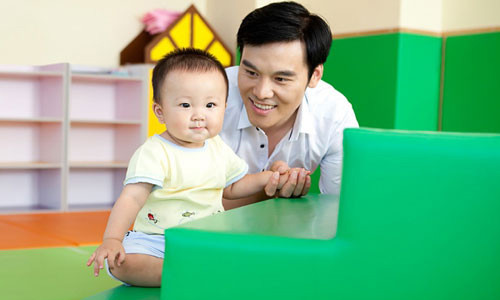7 mẹo giúp bé thông minh từ lúc mới sinh