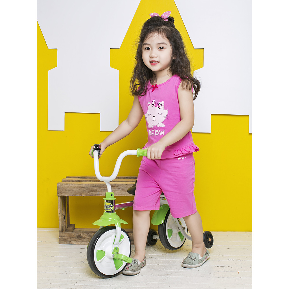 9 vật dụng &#8220;không thể không mang&#8221; khi bé đi biển