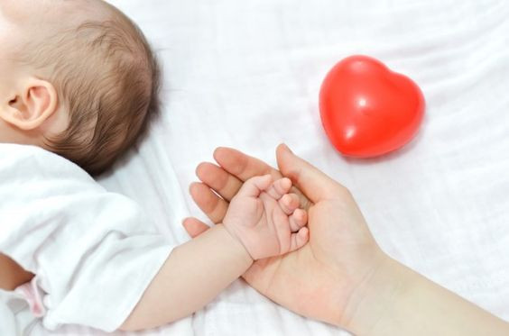 Áp dụng Montessori tại nhà cho trẻ 0 – 3 tháng tuổi