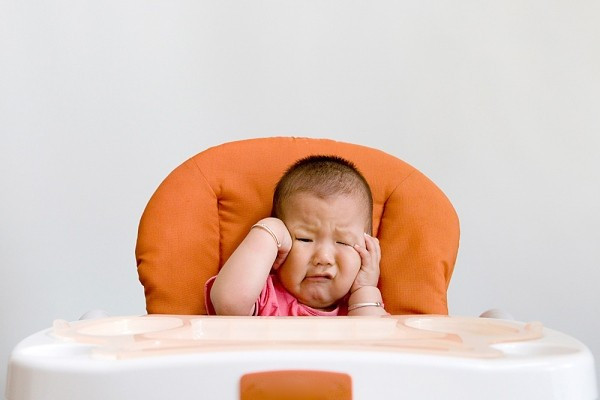 Bé không biết nhai: lỗi lớn do cha mẹ!