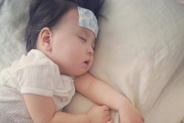 Dấu hiệu ở trẻ sơ sinh mẹ cần gọi ngay cho bác sỹ