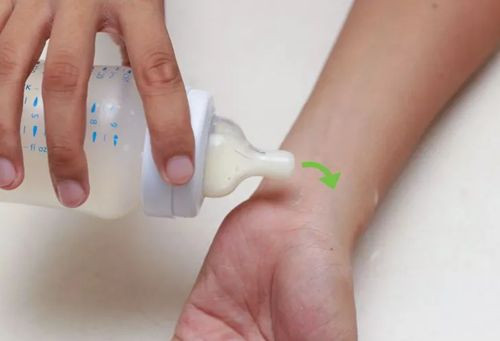 Để tránh sai lầm đáng tiếc, ba mẹ cần nắm rõ cách pha sữa &#8220;chuẩn từng bước một&#8221; dưới đây