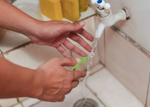 Để tránh sai lầm đáng tiếc, ba mẹ cần nắm rõ cách pha sữa &#8220;chuẩn từng bước một&#8221; dưới đây