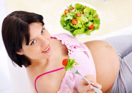 8 sai lầm về dinh dưỡng mẹ bầu cần tránh