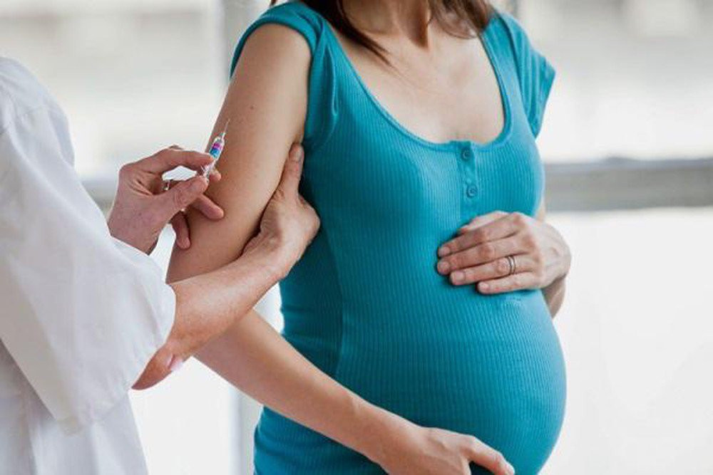Tiêm vắc xin trước khi mang thai: Những mũi tiêm mẹ cần ghi nhớ